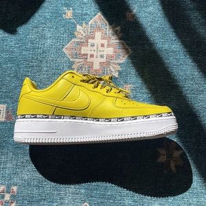 NIKE AIR FORCE 1 LOW